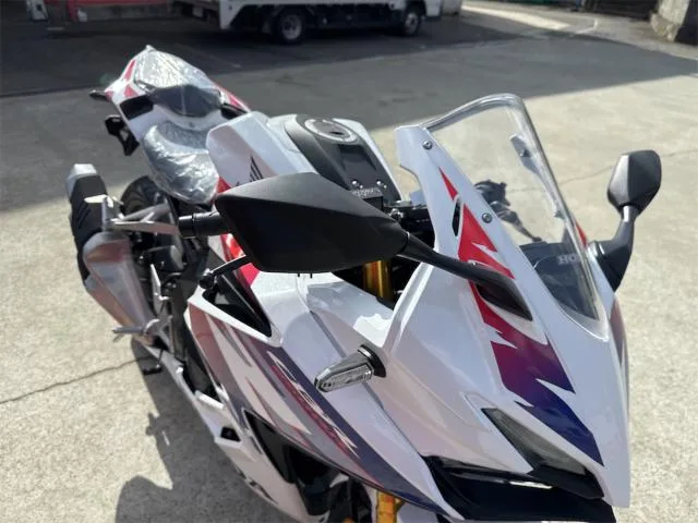 Honda CBR250RR 2025 — миниатюра 5