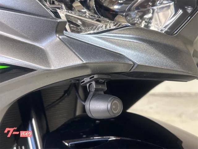 Kawasaki Ninja ZX-25R SE 2023 — миниатюра 3
