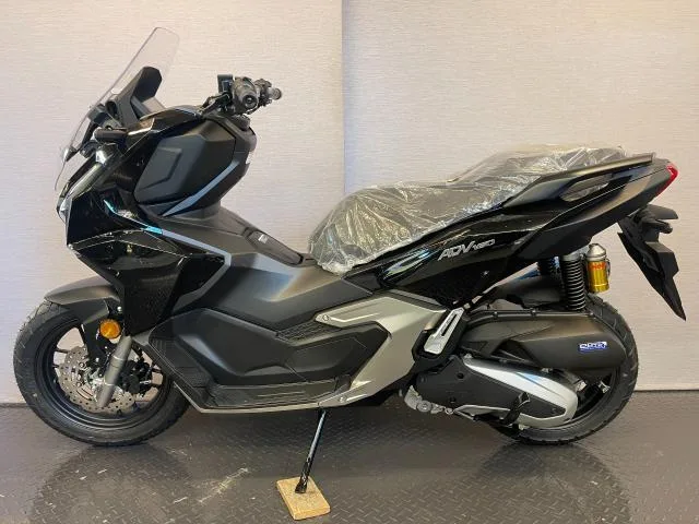 Honda ADV160 8BK-KF54 2025 — миниатюра 4