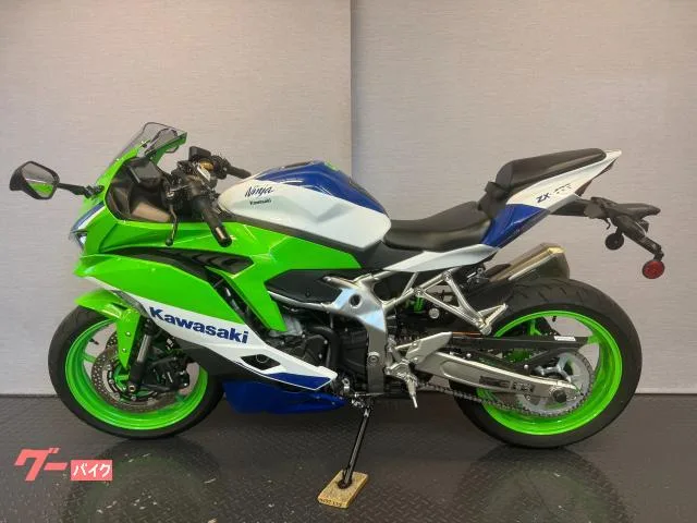 Kawasaki Ninja ZX-4RR 40th Anniversary Edition 8BL-ZX400P 2024 2024 — миниатюра 5