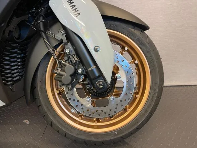 Yamaha X-MAX250 8BK-SGA8J 2 2025 — миниатюра 5