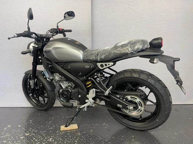 Yamaha XSR125 8BJ-RE46J 9 2026 — миниатюра 2