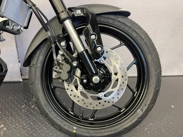 Yamaha XSR125 8BJ-RE46J 9 2026 — миниатюра 5