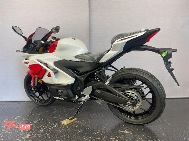 Yamaha YZF-R3 70th Anniversary Edition ABS 8BL-RH25J 6 2026 — миниатюра 2
