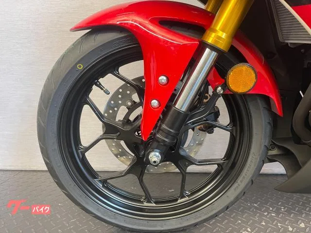 Yamaha YZF-R3 70th Anniversary Edition ABS 8BL-RH25J 6 2026 — миниатюра 3