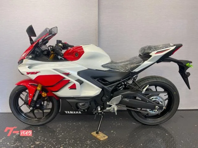 Yamaha YZF-R3 70th Anniversary Edition ABS 8BL-RH25J 6 2026 — миниатюра 4