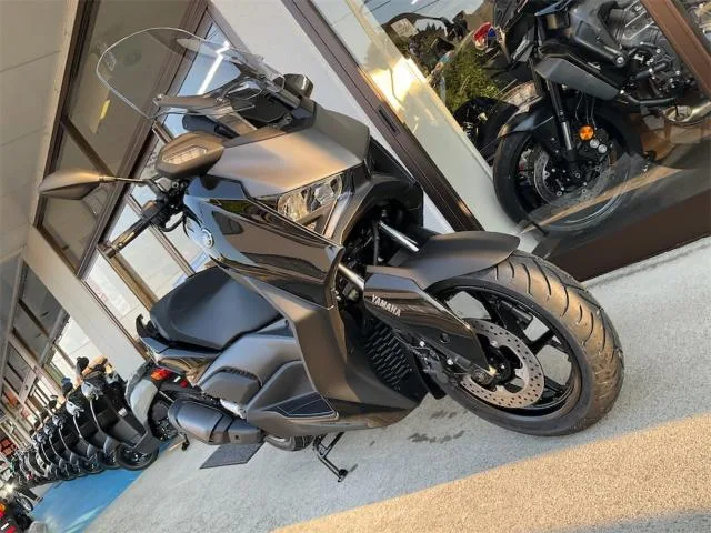 Yamaha X-MAX250 2025 — миниатюра 3