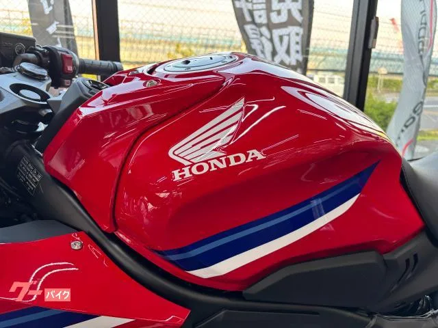 Honda CBR650R E-Clutch TFT 2025 — миниатюра 3