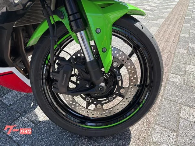 Kawasaki Ninja ZX-25R 2022 — миниатюра 2
