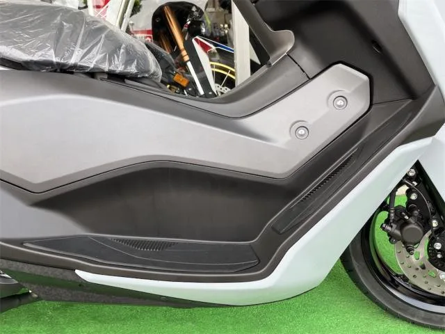 Yamaha NMAX 2025 — миниатюра 5
