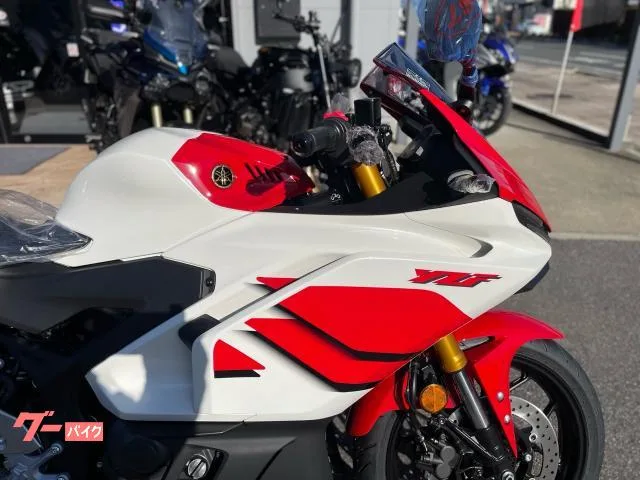 Yamaha YZF-R3 70th USB YSP5 2026 — миниатюра 3