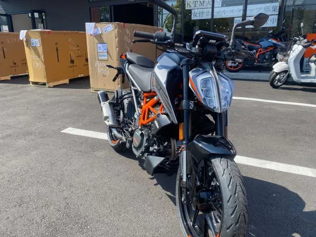 KTM 125 2022 — миниатюра 2