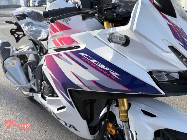 Honda CBR250RR 2026 — миниатюра 4
