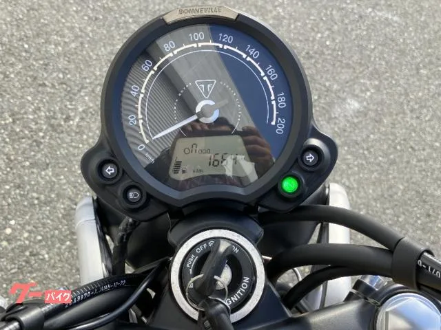 TRIUMPH 900 2024 — миниатюра 4