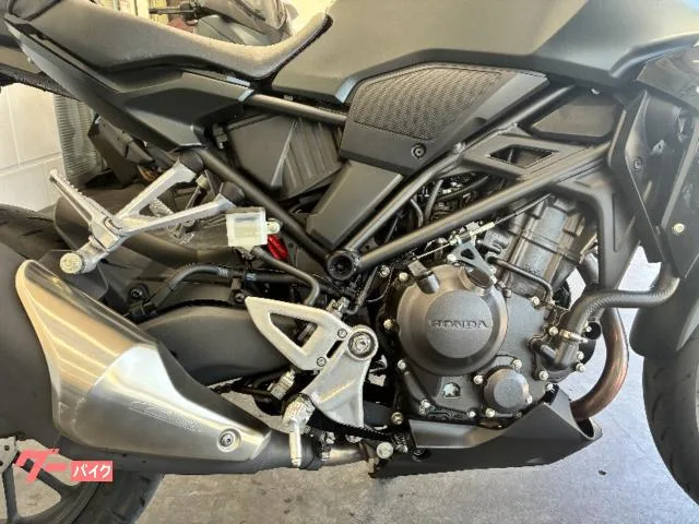 Honda CB250R ETC GIVI 2022 — миниатюра 5