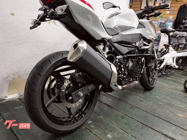 Kawasaki Z400 ABS ETC USB 2022 — миниатюра 5
