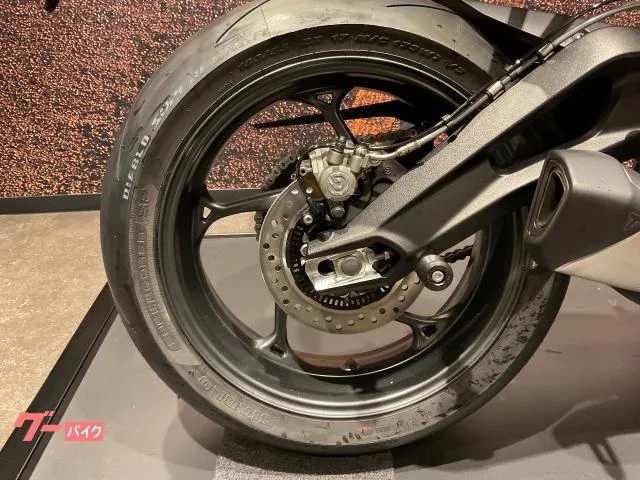 TRIUMPH 765RS 2025 — миниатюра 5