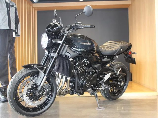 Kawasaki Z900RS 2026 — миниатюра 2