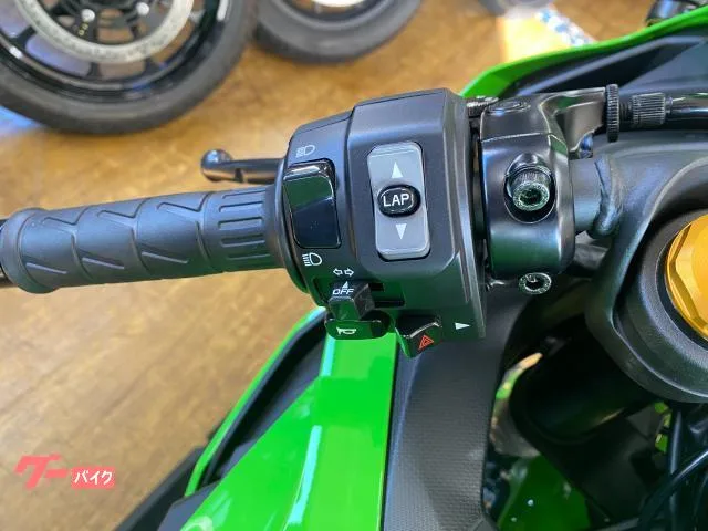 Kawasaki Ninja ZX-25RR MY26 2026 — миниатюра 2