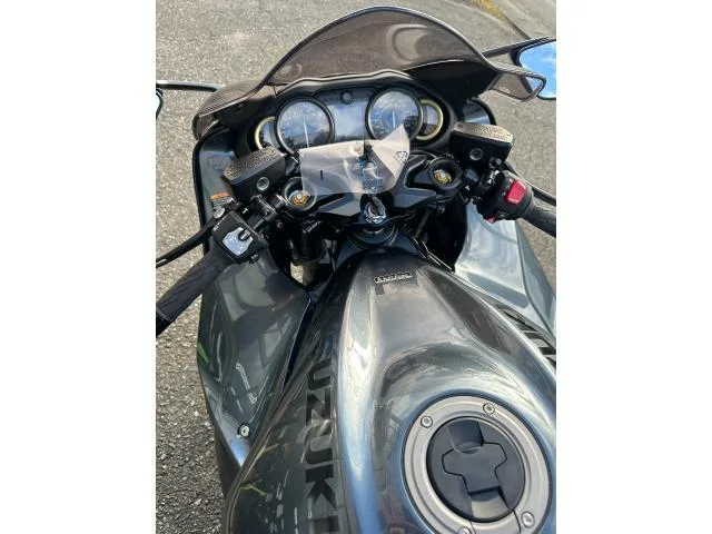 Suzuki (GSX1300R Hayabusa) 2026 — миниатюра 5