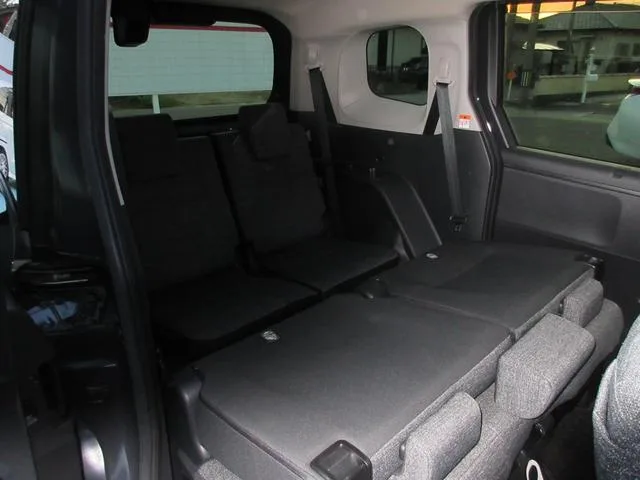 Toyota SIENTA HYBRID Z 2023 — миниатюра 2