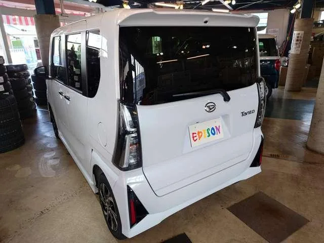 Daihatsu TANTO CUSTOM X 2023 — миниатюра 4