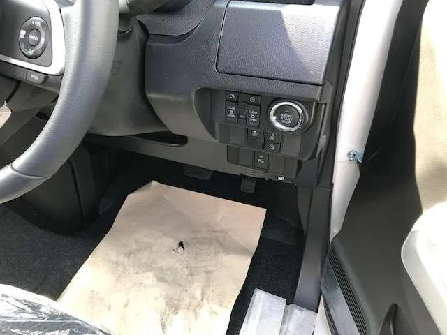 Toyota ROOMY CUSTOM G 2023 — миниатюра 5