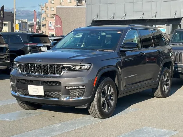 Chrysler Jeep JEEP GRAND CHEROKEE 4xe LIMITED 4XE 2023 — фото 1, купить с доставкой в Москву