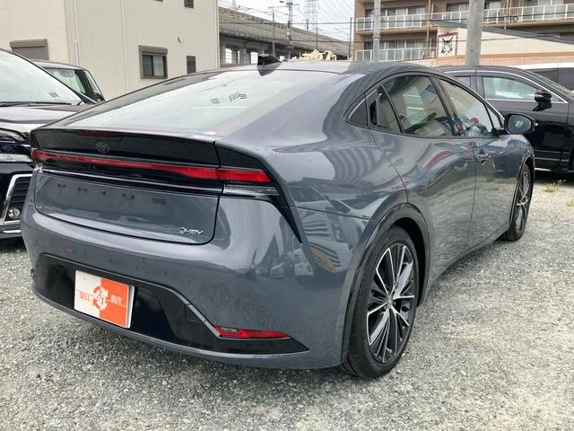 Toyota Prius Z 2025 — миниатюра 4