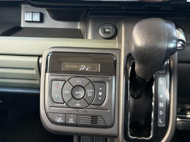 Suzuki SPACIA GEAR HYBRID XZ 2024 — миниатюра 2