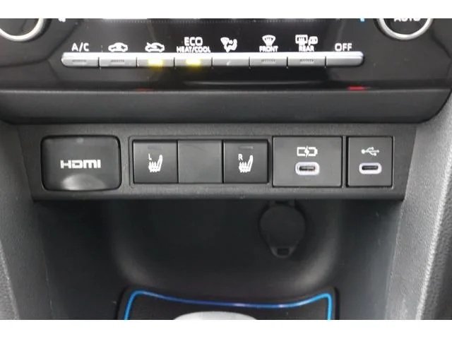 Toyota YARIS CROSS HYBRID Z 2024 — миниатюра 5