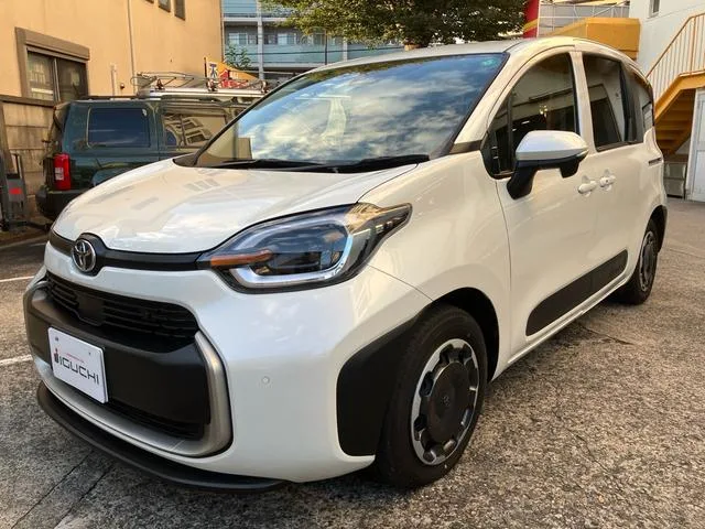 Toyota SIENTA HYBRID Z 2023 — фото 1, купить с доставкой в Москву