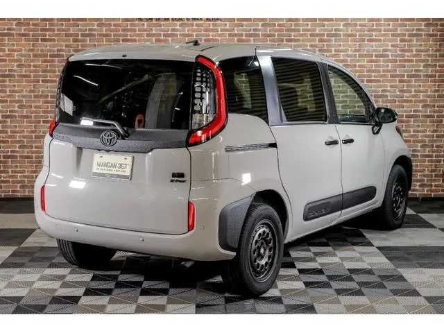Toyota SIENTA HYBRID Z 2023 — миниатюра 3