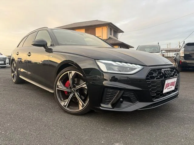 Audi A4 AVANT BLACK STYLE PLUS 2022 — миниатюра 2