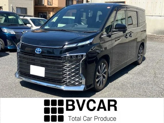 Toyota VOXY HYBRID S-Z 2022 — фото 1, купить с доставкой в Москву