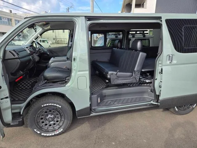 Toyota HIACE VAN 2024 — миниатюра 3