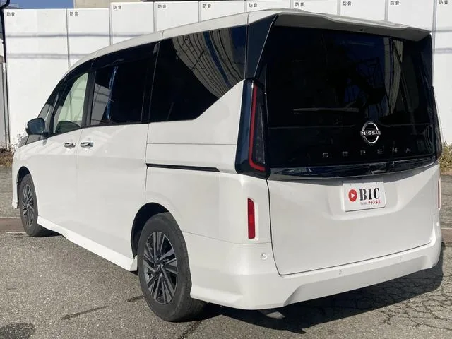 Nissan SERENA HIGHWAY STAR V 2023 — миниатюра 3