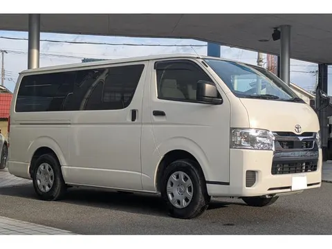 Toyota HIACE VAN 2023 купить в Москве