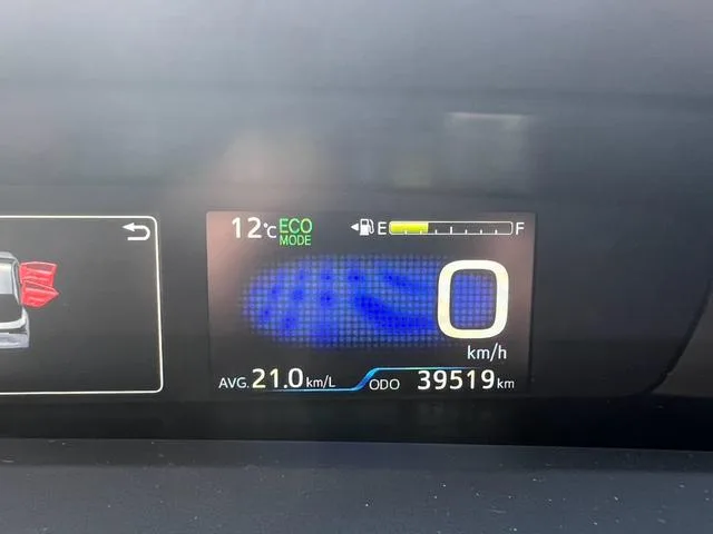 Toyota Prius S TOURING SELECTION 2022 — миниатюра 2