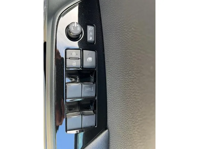 Toyota Prius S TOURING SELECTION 2022 — миниатюра 3