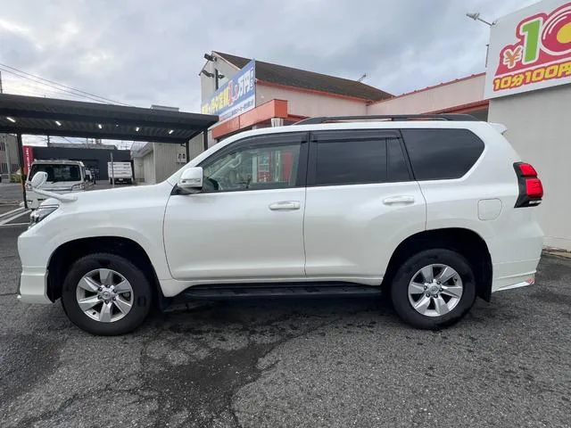 Toyota Land Cruiser Prado TX L PACKAGE 2022 — миниатюра 3