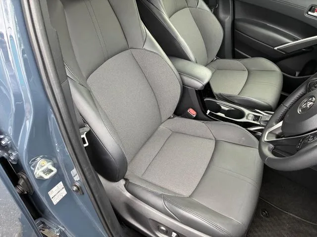 Toyota CorollaCross HYBRID Z 2025 — миниатюра 2