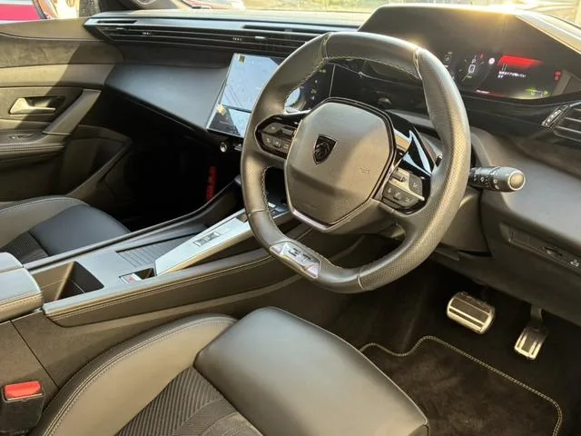 Peugeot 308 SW GT BLUE HDI 2023 — миниатюра 4