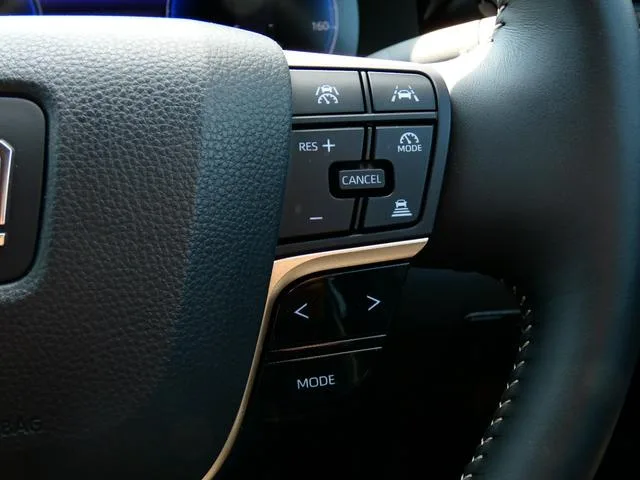Toyota CROWN SPORT Z 2024 — миниатюра 3