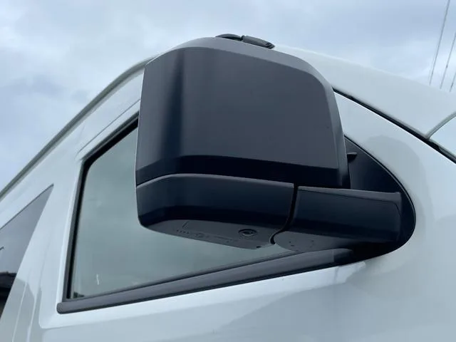 Toyota HIACE COMMUTER SUPER LONG GL 2025 — миниатюра 3
