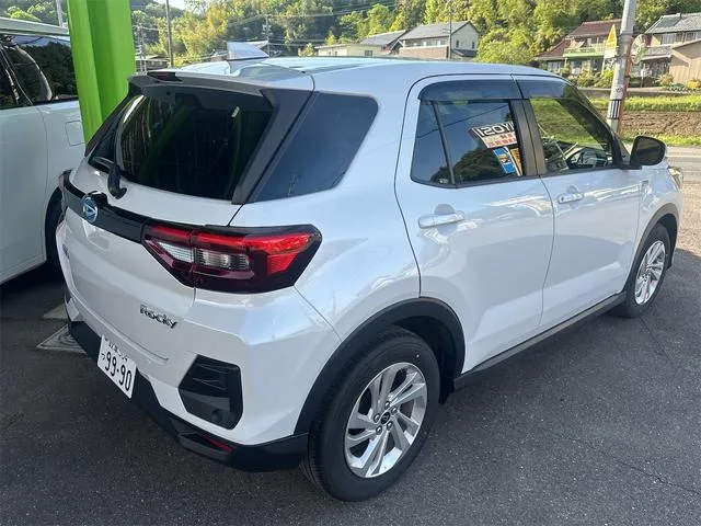 Daihatsu ROCKY X HEV 2025 — миниатюра 3