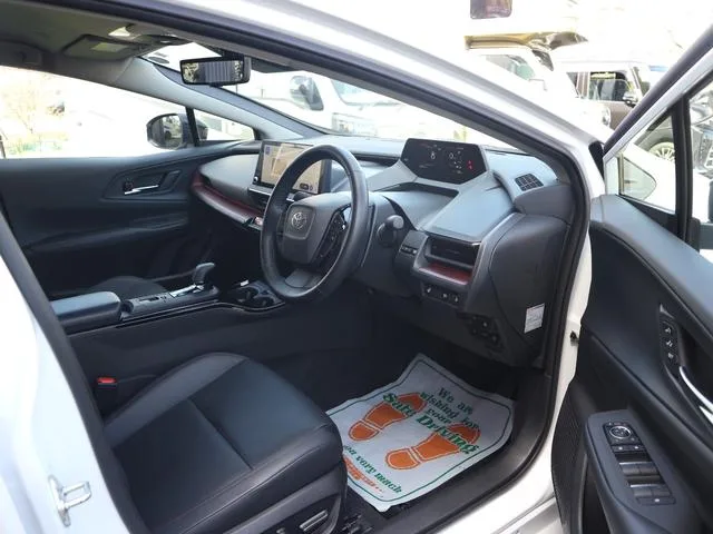 Toyota PRIUS Z 2023 — миниатюра 4
