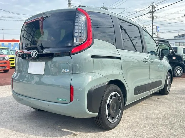 Toyota SIENTA HYBRID Z 2023 — миниатюра 3