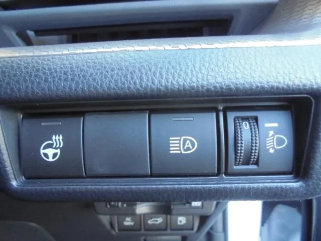 Toyota Prius Z 2023 — миниатюра 5