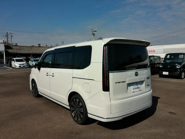 Honda STEPWAGON E:HEV SPADA PREMIUM LINE 2024 — миниатюра 2